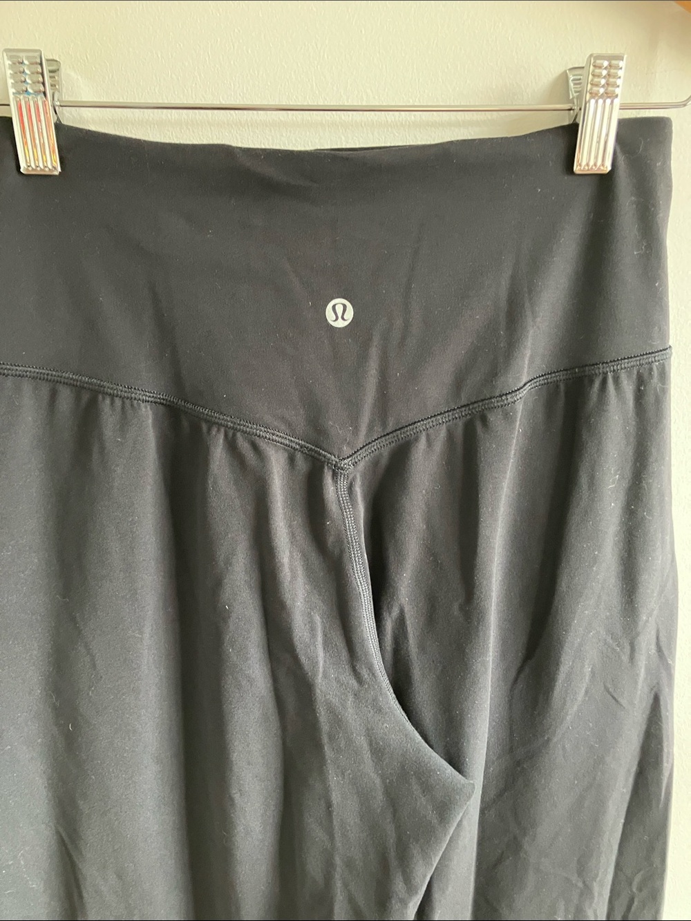 Lululemon align wide leg crop black size 6 - Picture 7 of 8